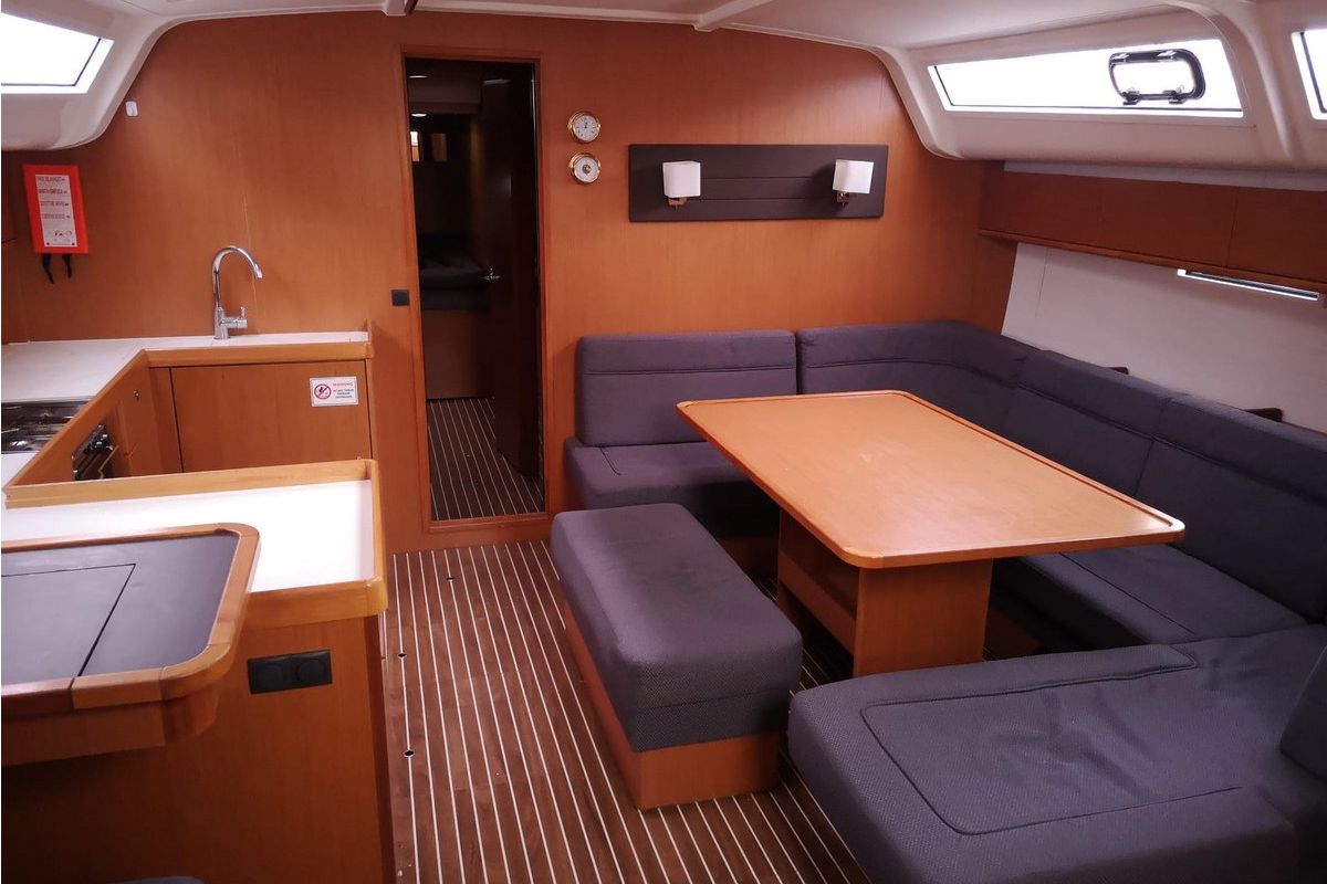 Salon of Lippi, a Bavaria 51 Cruiser sailboat at Gdańsk, Poland