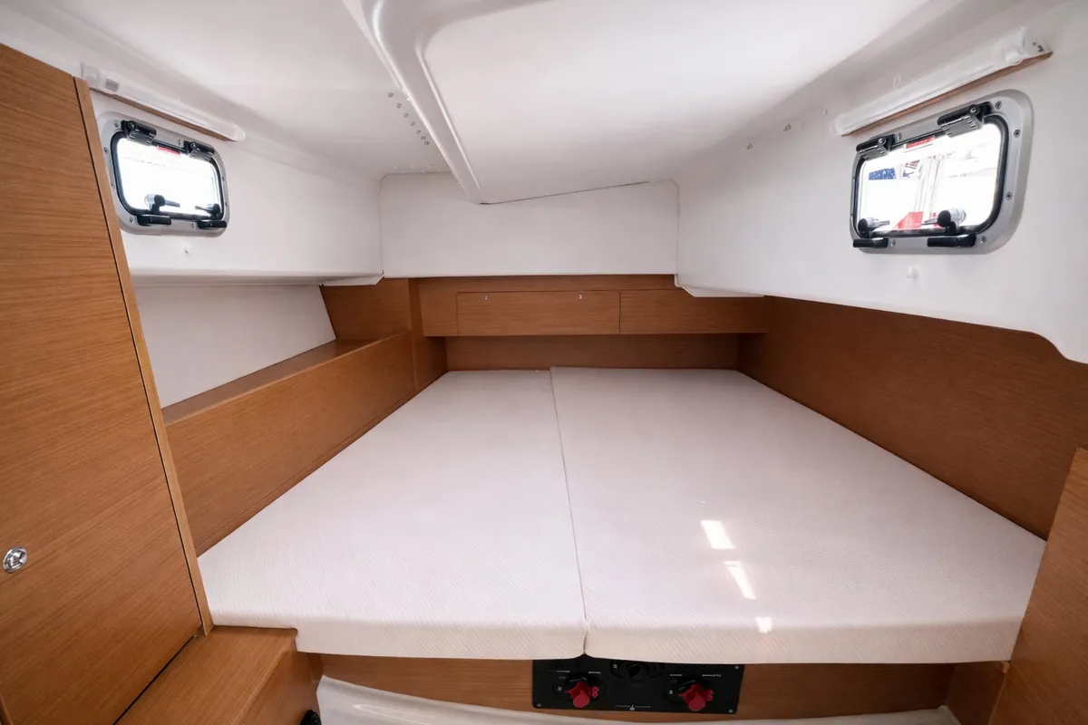 Cabin on SSY-03, a Jeanneau Sun Odyssey 380 sailboat at Nettuno, Italy
