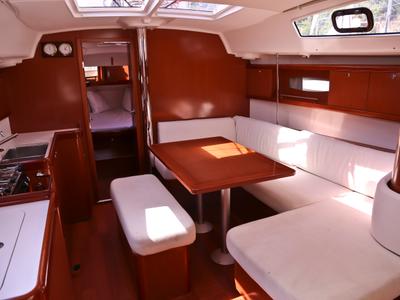 Salon of Thalassa, a Beneteau Oceanis 40 sailboat at Volos Municipality, Greece