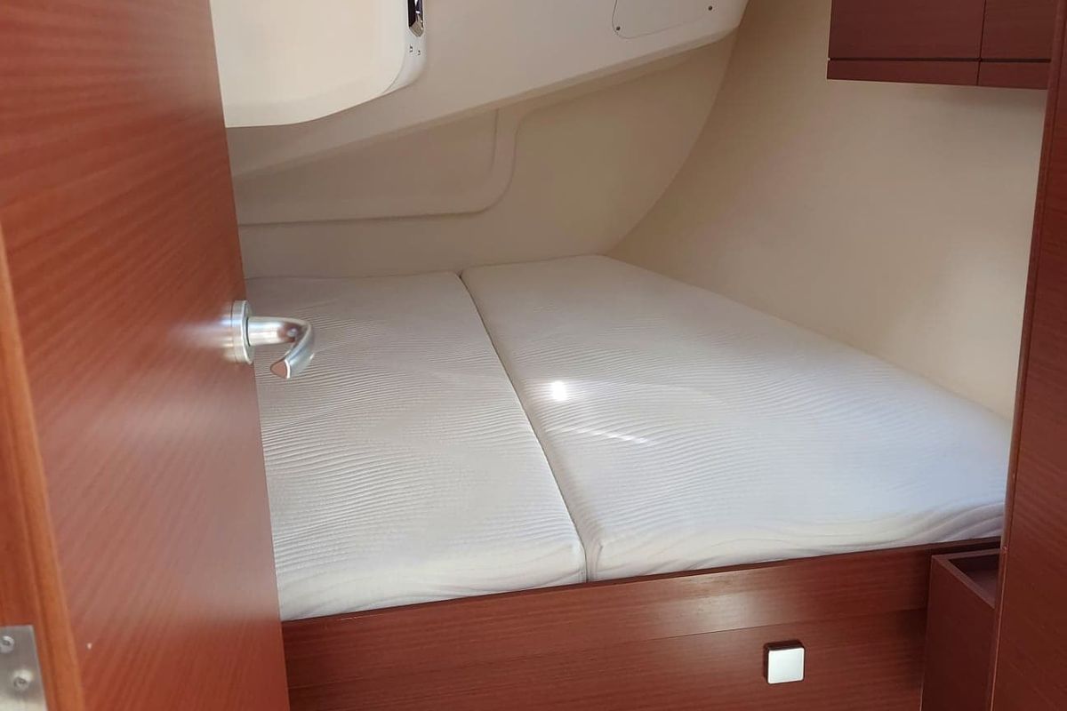 Cabin on Polynoe, a Hanse Yachts Hanse 418 sailboat at Lavreotiki Municipal Unit, Greece