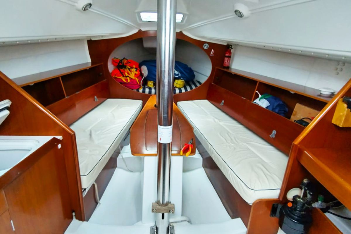 Salon of Flashe, a Beneteau First 27.7 sailboat at Saint-Cast-le-Guildo, France