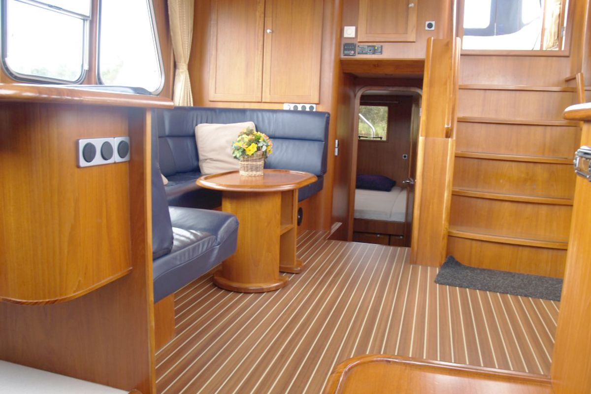 Salon of Drait 52, a De Drait Classicline 1300 motorboat at Woudsend, Netherlands
