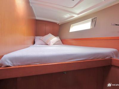 Cabin on Gaia, a Beneteau Oceanis 45 sailboat at Cannigione, Italy