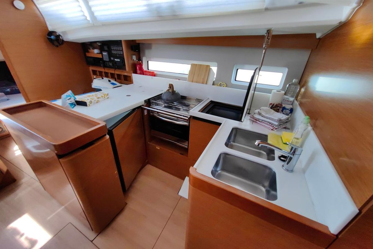 Galley of Milky Way, a Jeanneau Sun Odyssey 440 sailboat at Grad Pula, Croatia