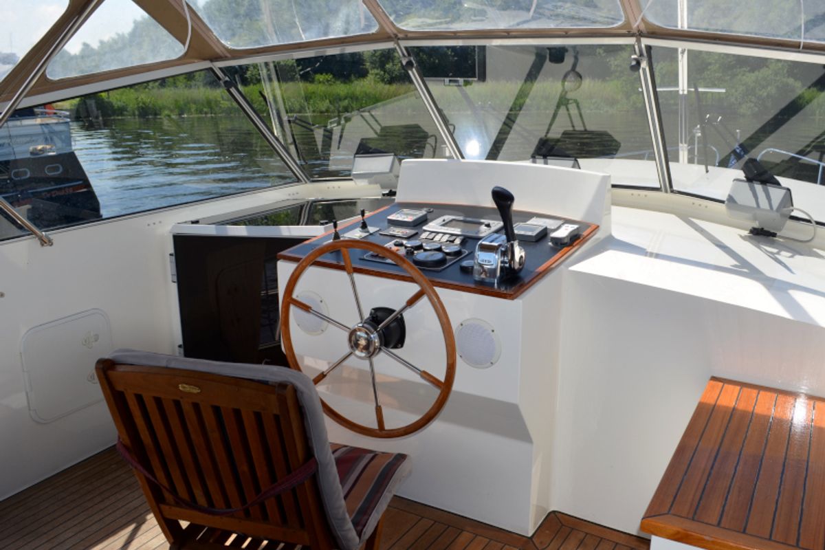 Cockpit of Drait 88, a De Drait Advantage 38 motorboat at Drachten, Netherlands
