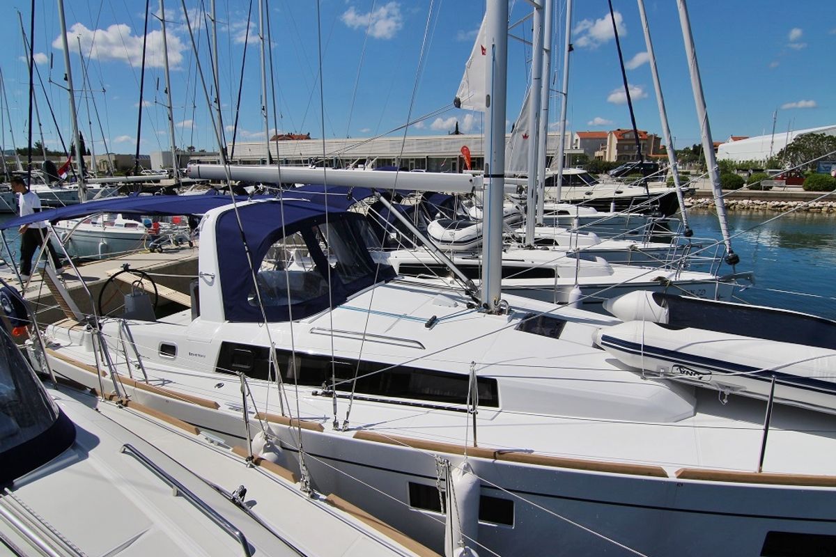 Cabin on Ariela, a Beneteau Oceanis 38.1 sailboat at Općina Sukošan, Croatia