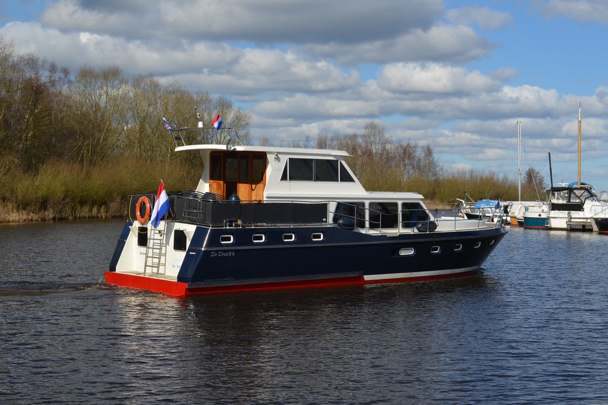 Exterior view of Drait 34, a De Drait Renal 50 motorboat at Drachten, Netherlands
