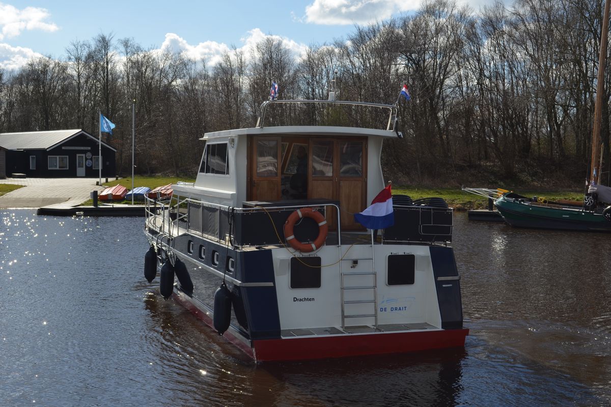 Exterior view of Drait 34, a De Drait Renal 50 motorboat at Drachten, Netherlands