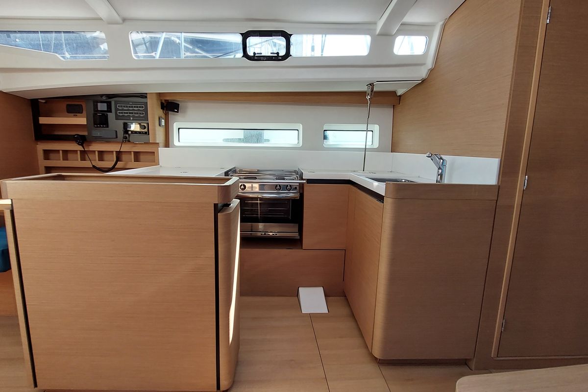 Galley of Aquilante, a Jeanneau Sun Odyssey 440 sailboat at Rosignano Solvay, Italy