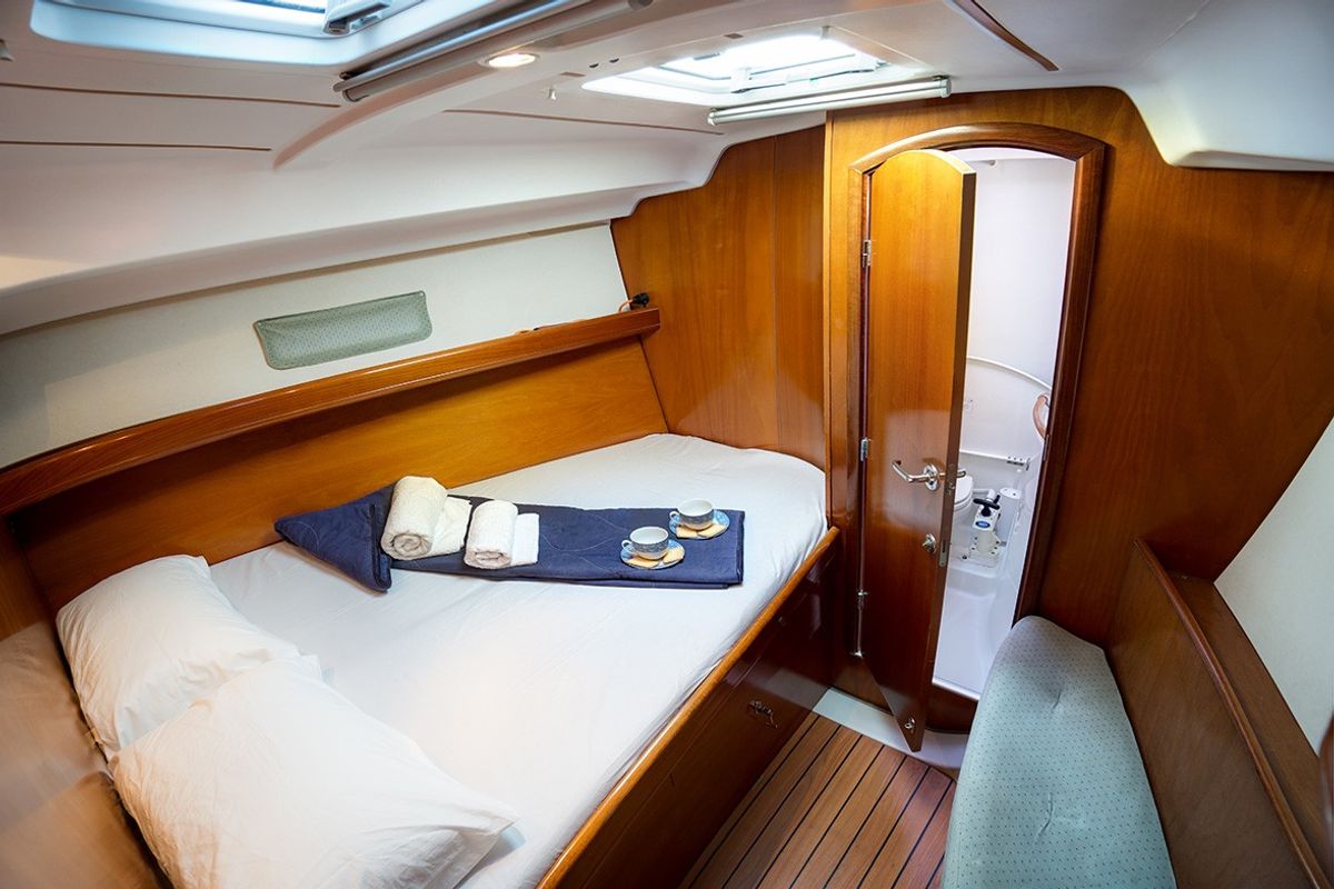 Cabin on ARGO, a Beneteau Oceanis 393 sailboat at Marina Delta Kallithea, Greece