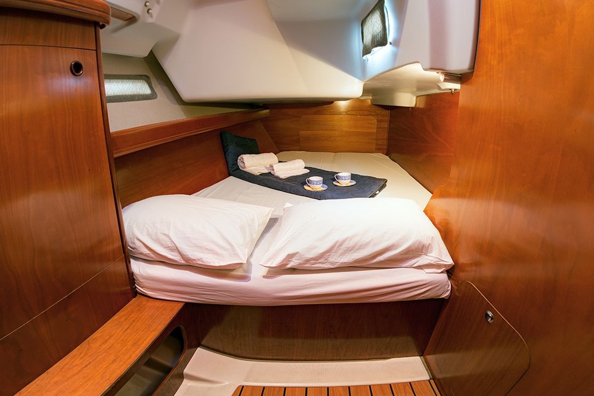 Cabin on ARGO, a Beneteau Oceanis 393 sailboat at Marina Delta Kallithea, Greece