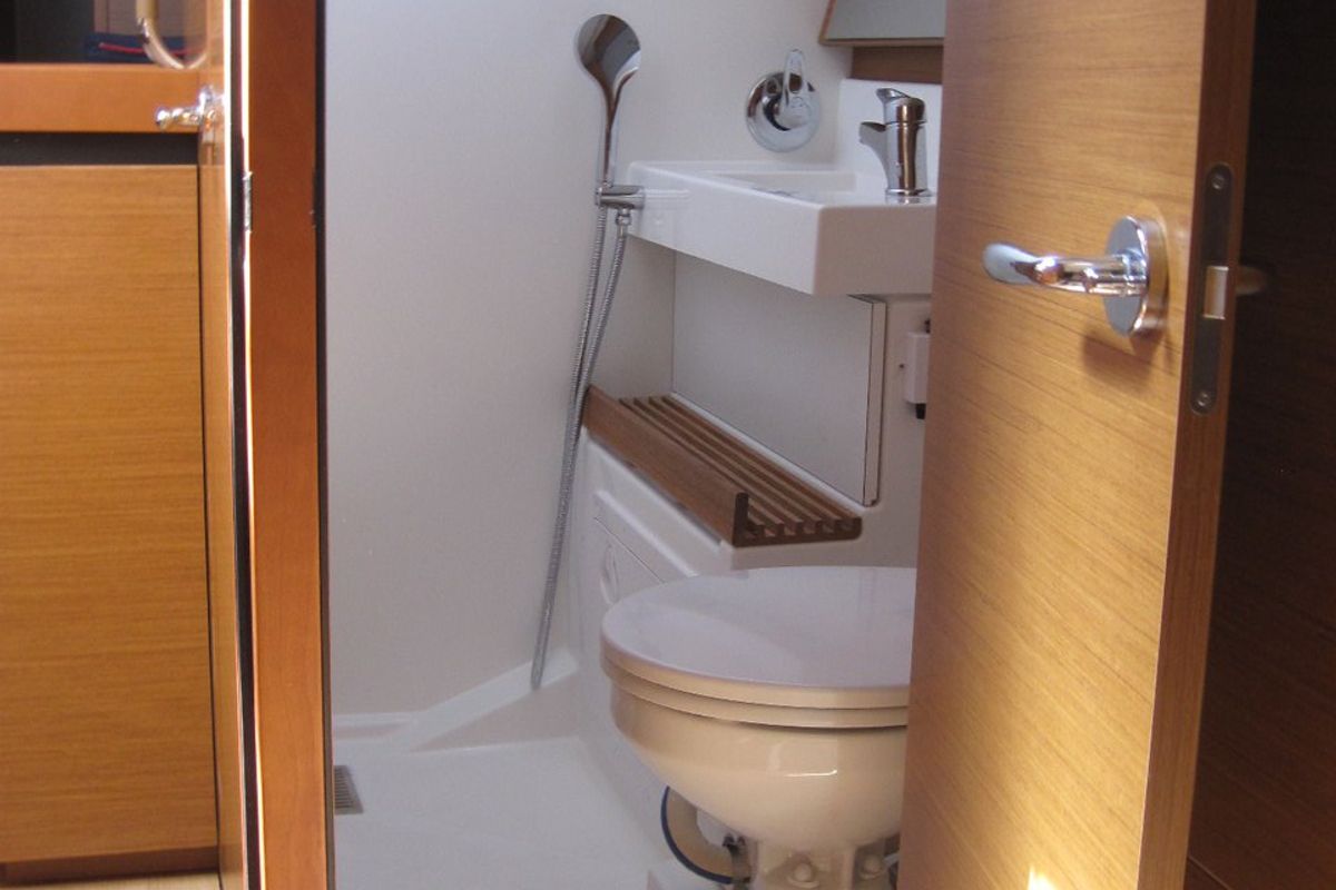 Head on Enrica, a Jeanneau Sun Odyssey 440 sailboat at Capo d'Orlando, Italy