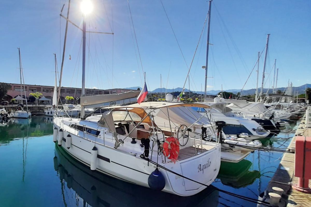 Exterior view of Aquilo, a Dufour 460 GL sailboat at Tonnarella, Italy