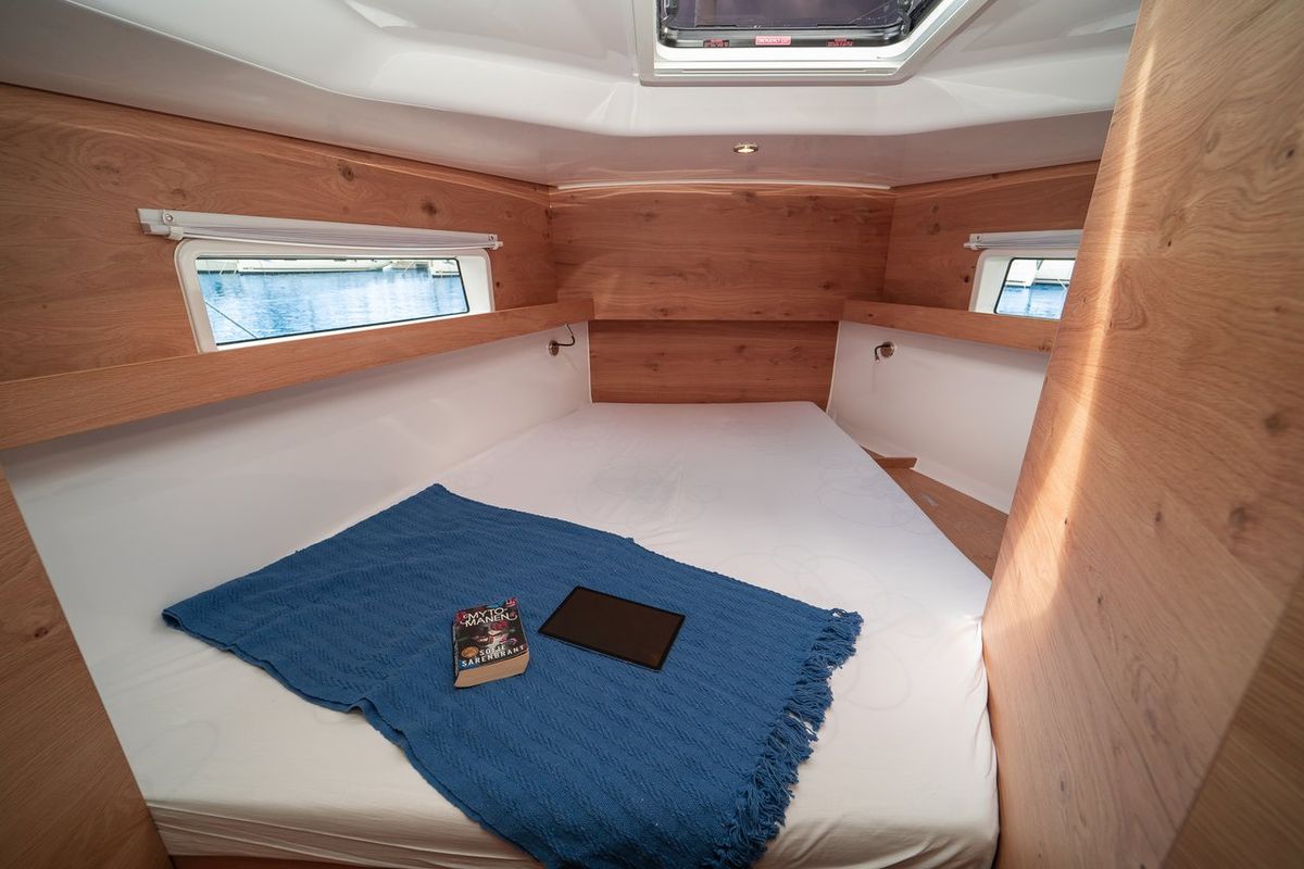 Cabin on Giovannina, a Elan Impression 45 sailboat at Grad Kaštela, Croatia