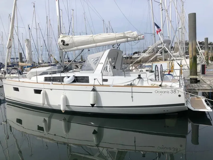 Exterior view of Lisboa, a Beneteau Oceanis 38.1 sailboat at Port Navalo, France