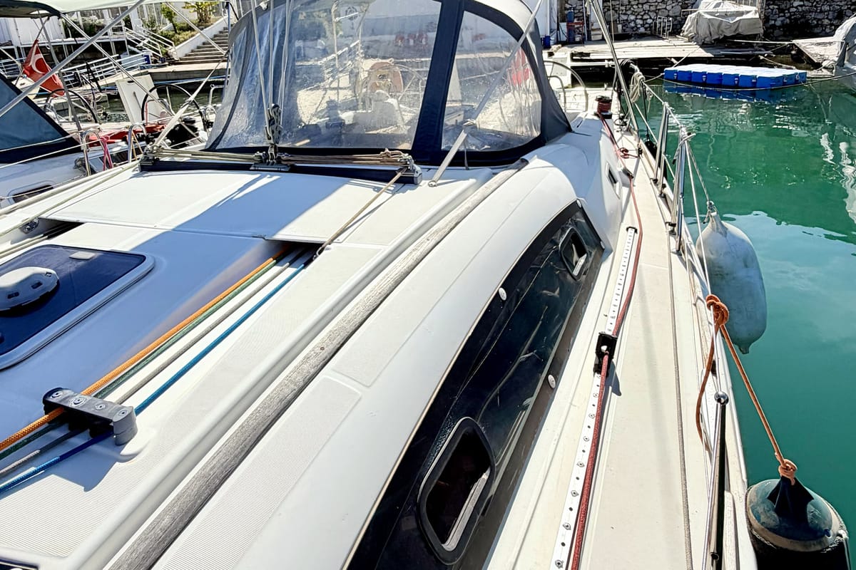 Exterior view of Classic, a Beneteau Oceanis 40 sailboat at Fethiye, Turkey