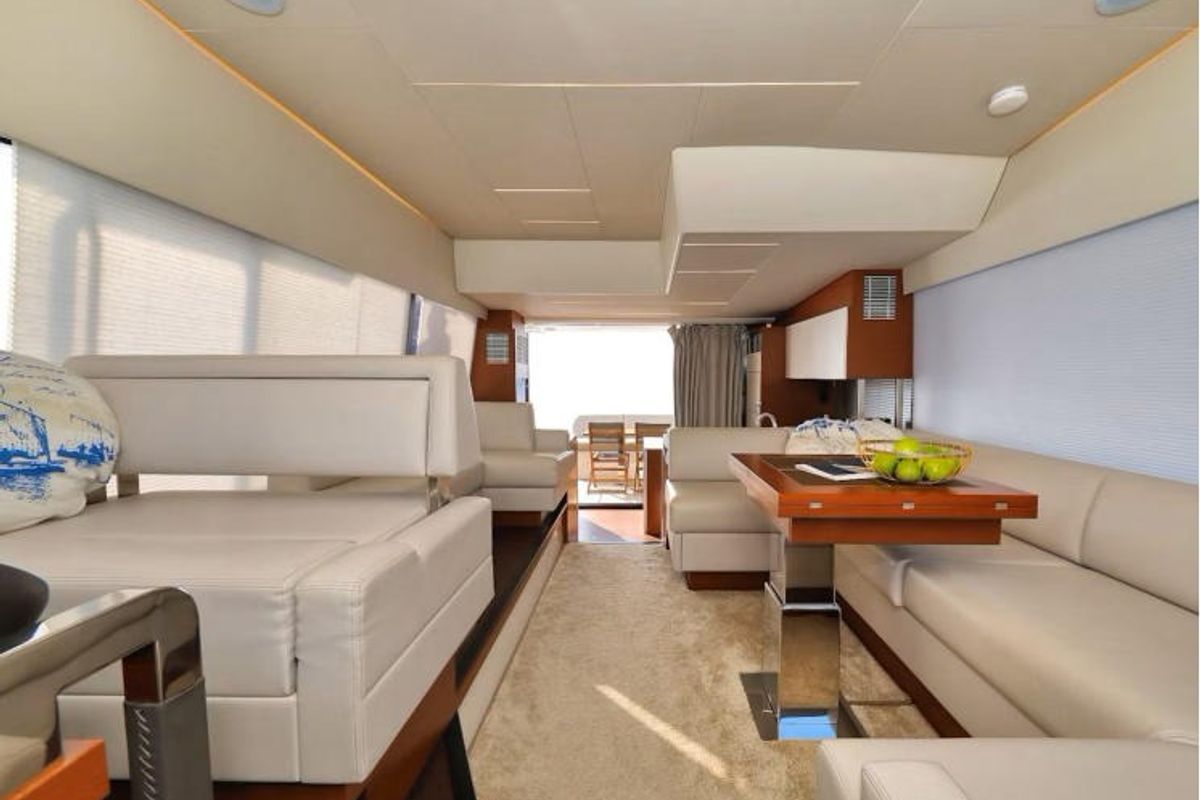 Salon of Medusa, a Jeanneau Prestige 520 Flybridge yacht at Split, Croatia