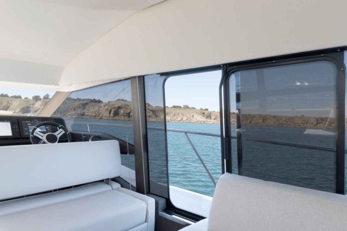 Salon of Medusa, a Jeanneau Prestige 520 Flybridge yacht at Split, Croatia