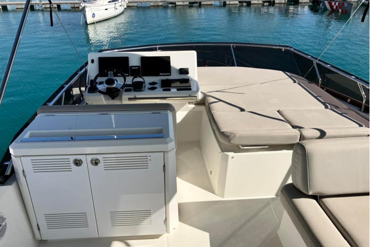 Head on Medusa, a Jeanneau Prestige 520 Flybridge yacht at Split, Croatia