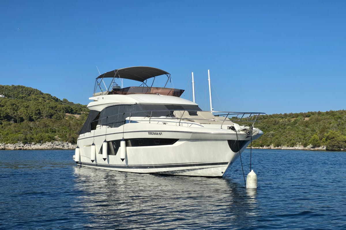 Medusa, a Jeanneau Prestige 520 Flybridge yacht at Split, Croatia