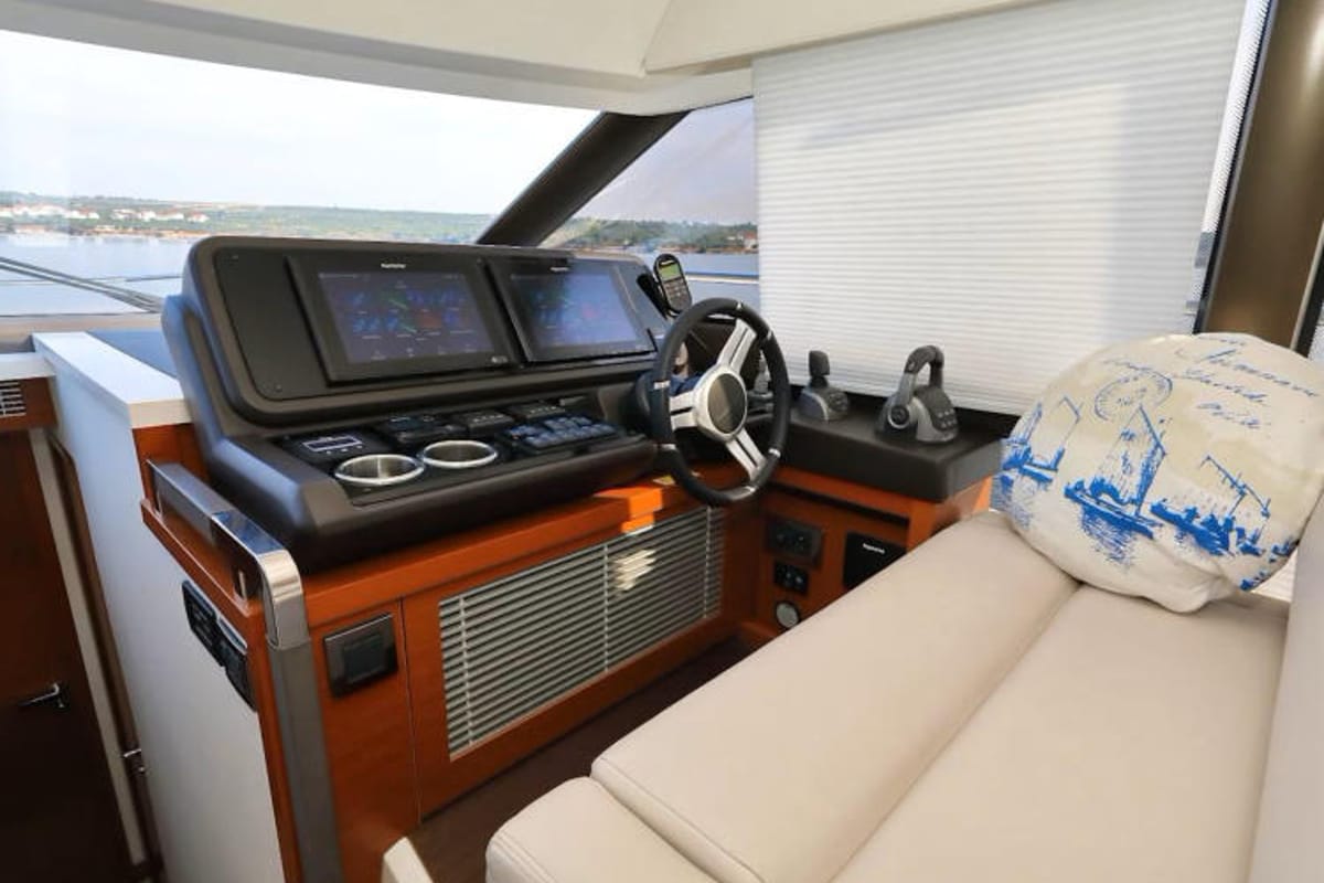 Exterior view of Medusa, a Jeanneau Prestige 520 Flybridge yacht at Split, Croatia