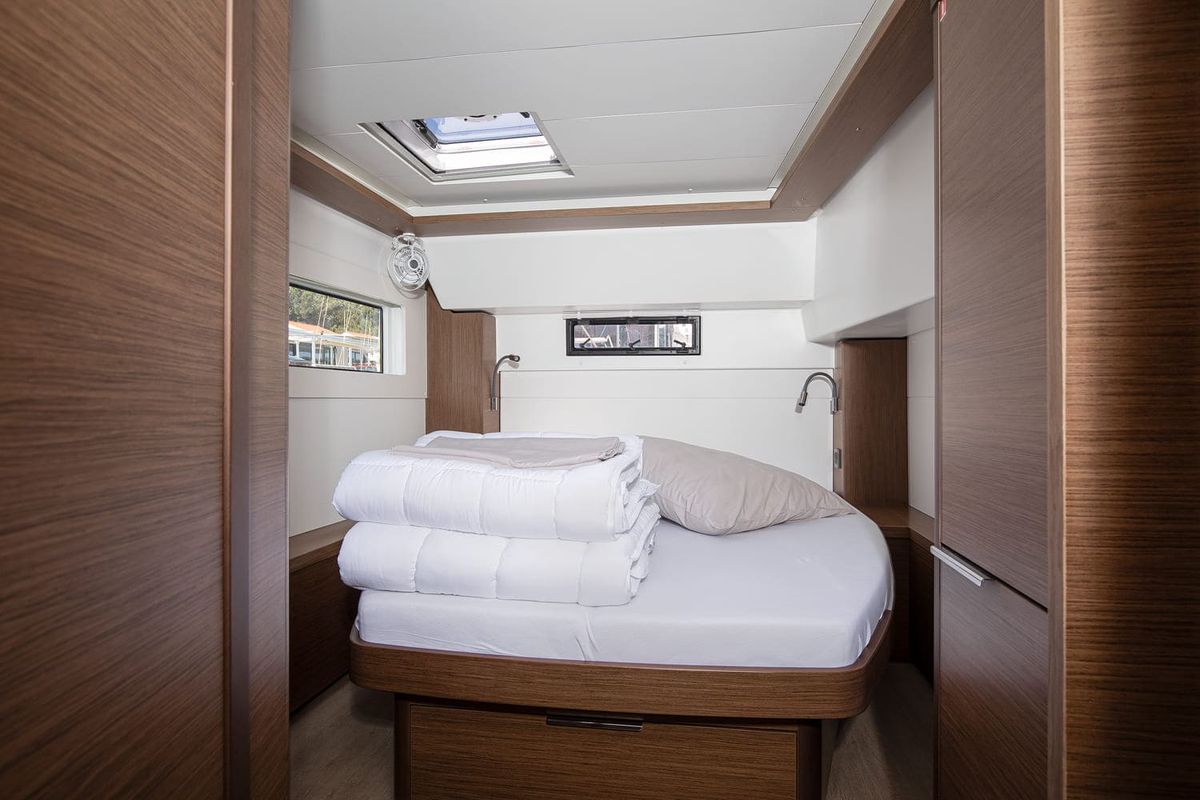 Cabin on Venice Beach, a Lagoon 46 catamaran at Općina Medulin, Croatia
