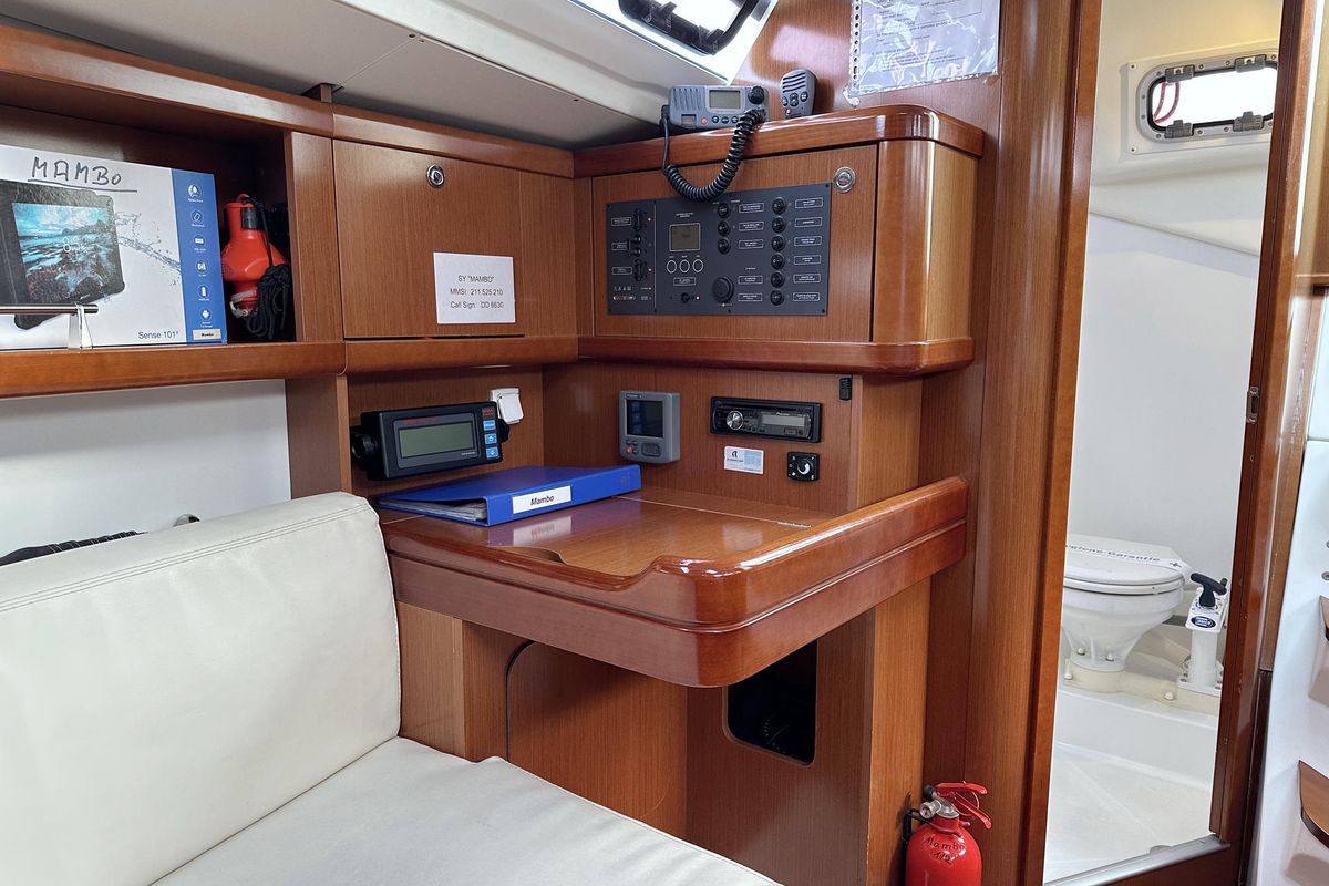 Salon of Mambo, a Beneteau Oceanis 31 sailboat at Heiligenhafen, Germany