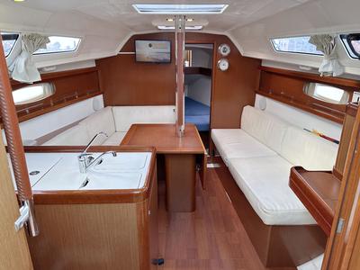 Salon of Mambo, a Beneteau Oceanis 31 sailboat at Heiligenhafen, Germany