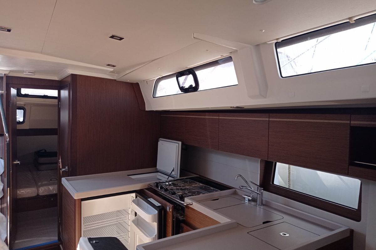 Galley of Annezia Star, a Beneteau Oceanis 51.1 sailboat at Athens, Greece