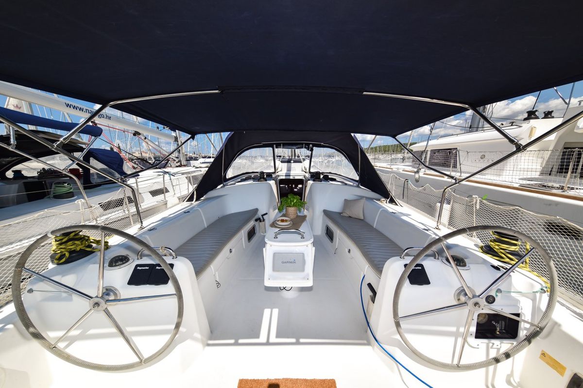 Cockpit of Papalina, a Beneteau Cyclades 50.5 sailboat at Općina Sukošan, Croatia