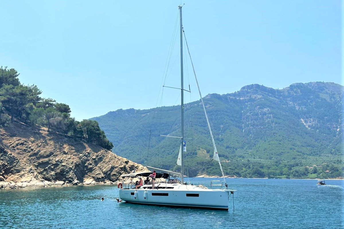 Salon of North Wind 44, a Jeanneau Sun Odyssey 440 sailboat at Sipias Municipal Unit, Greece