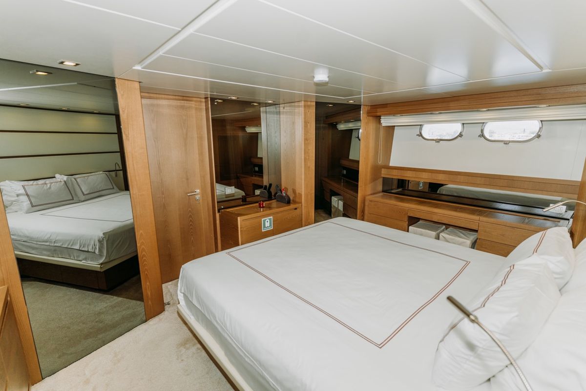Cabin on KUUM, a Sanlorenzo San Lorenzo 72 yacht at Bodrum, Turkey