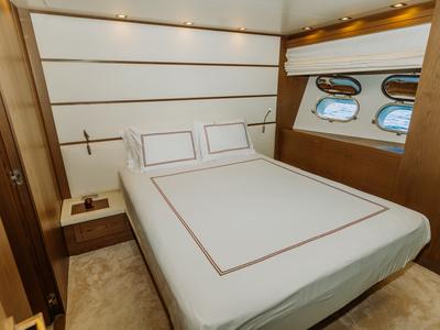 Cabin on KUUM, a Sanlorenzo San Lorenzo 72 yacht at Bodrum, Turkey