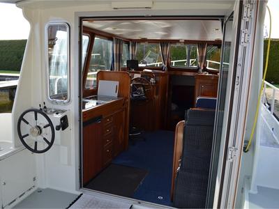 Deck of Tessa, a De Drait Monty Bank Trawler 9.5 motorboat at Woudsend, Netherlands
