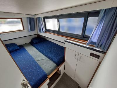 Cabin on Sunshine, a De Drait Safari Houseboat 1050 motorboat at Drachten, Netherlands