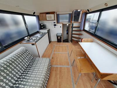 Salon of Sunshine, a De Drait Safari Houseboat 1050 motorboat at Drachten, Netherlands