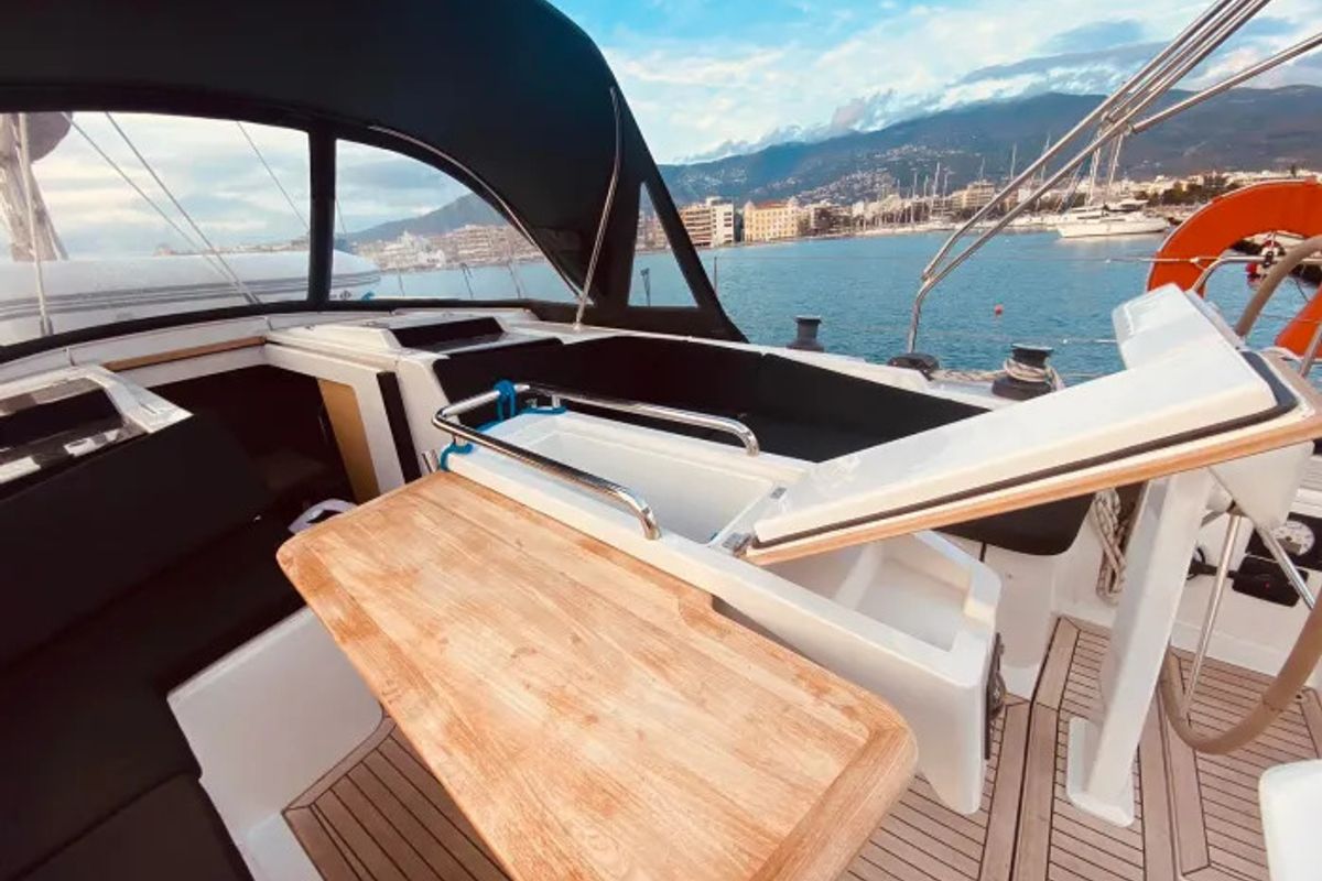 Deck of Rogira, a Hanse Yachts Hanse 458 sailboat at Volos Municipality, Greece