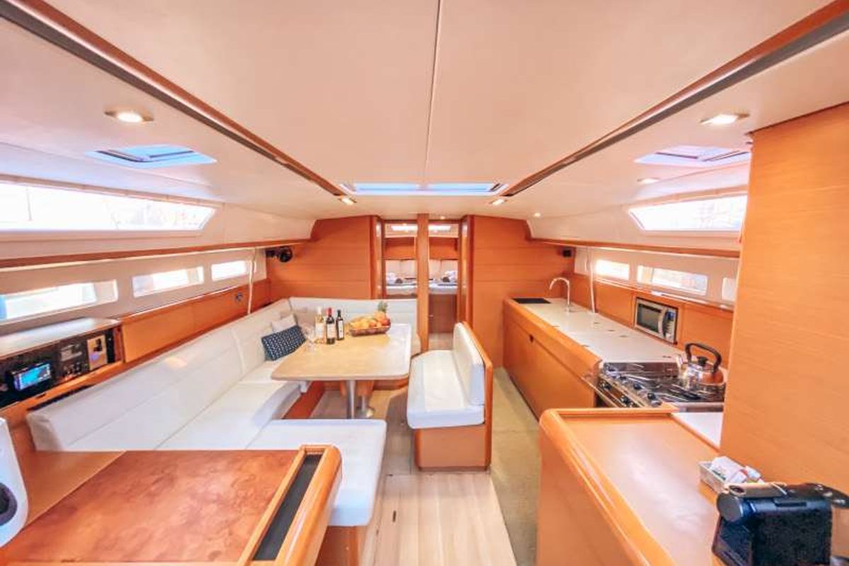Salon of Evelina, a Jeanneau Sun Odyssey 509 sailboat at Kontokali, Greece