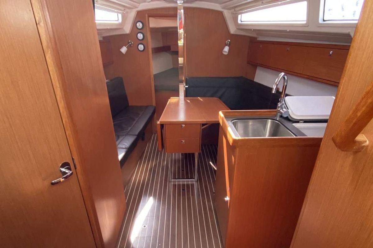 Salon of Loop, a Bavaria Cruiser 34 sailboat at Flensburg, Germany