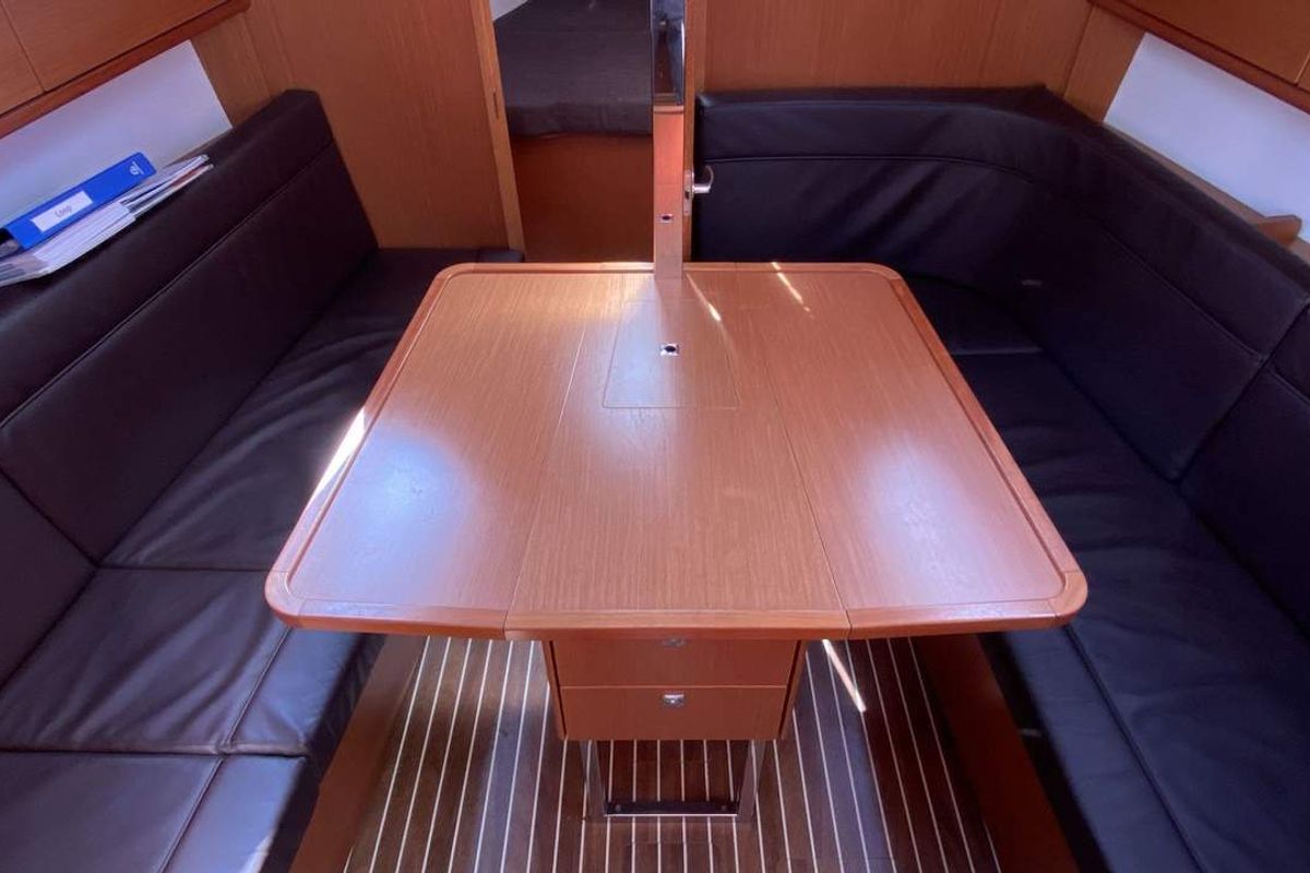 Salon of Loop, a Bavaria Cruiser 34 sailboat at Flensburg, Germany