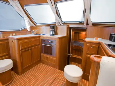 Galley of Drait 98, a De Drait DeLuxe 42 motorboat at Drachten, Netherlands