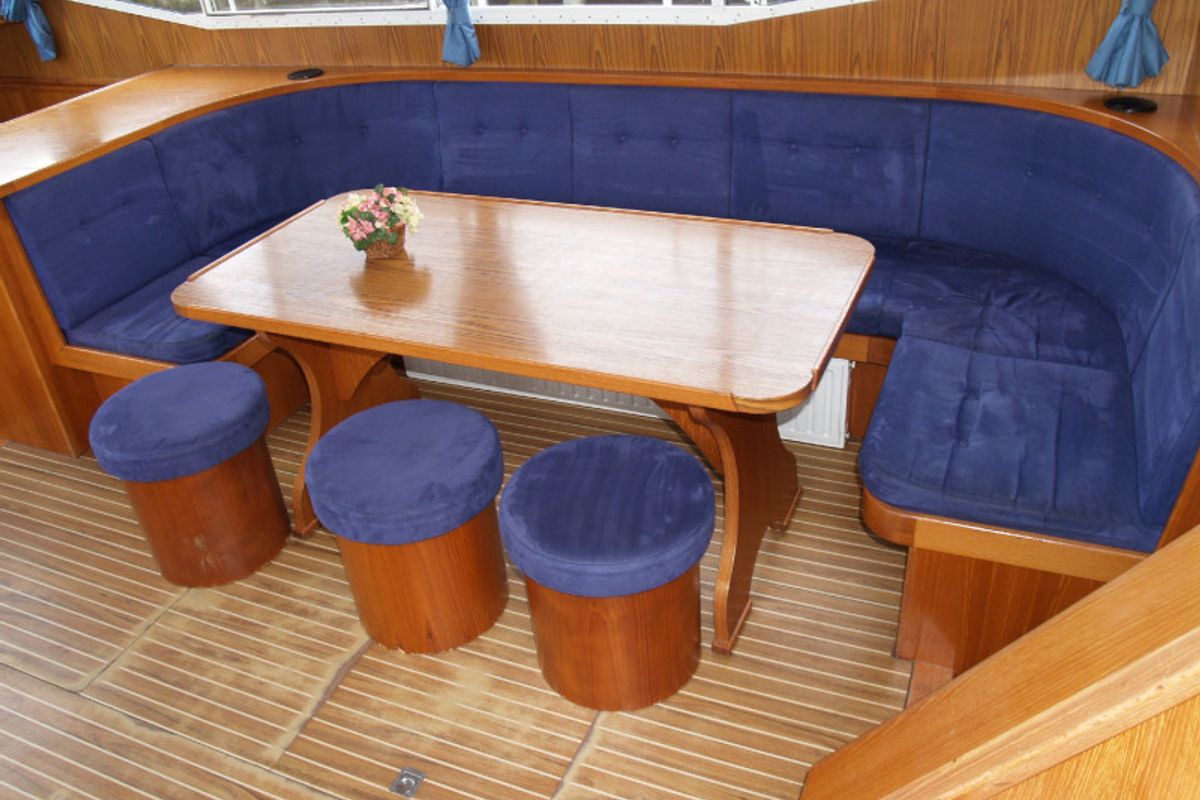 Salon of Drait 26, a De Drait Renal 50 motorboat at Drachten, Netherlands