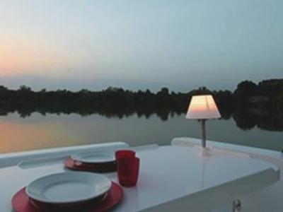 Deck of Minuetto - Comfort 2, a Cygnet Minuetto 6+ motorboat at Casier, Italy