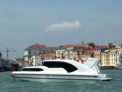 Exterior view of Minuetto - Comfort 2, a Cygnet Minuetto 6+ motorboat at Casier, Italy