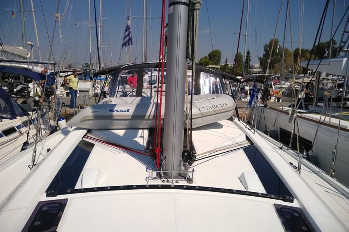 Deck of Famiglia, a Beneteau Oceanis 51.1 sailboat at Athens, Greece
