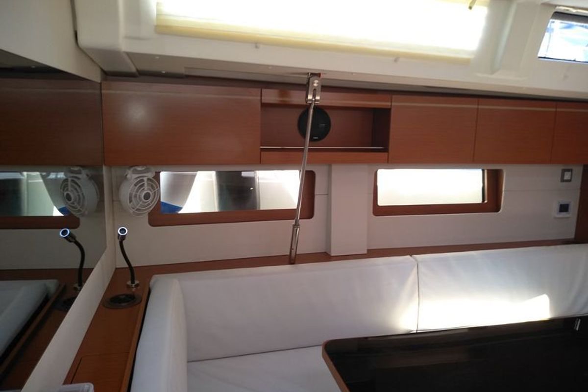 Salon of Famiglia, a Beneteau Oceanis 51.1 sailboat at Athens, Greece