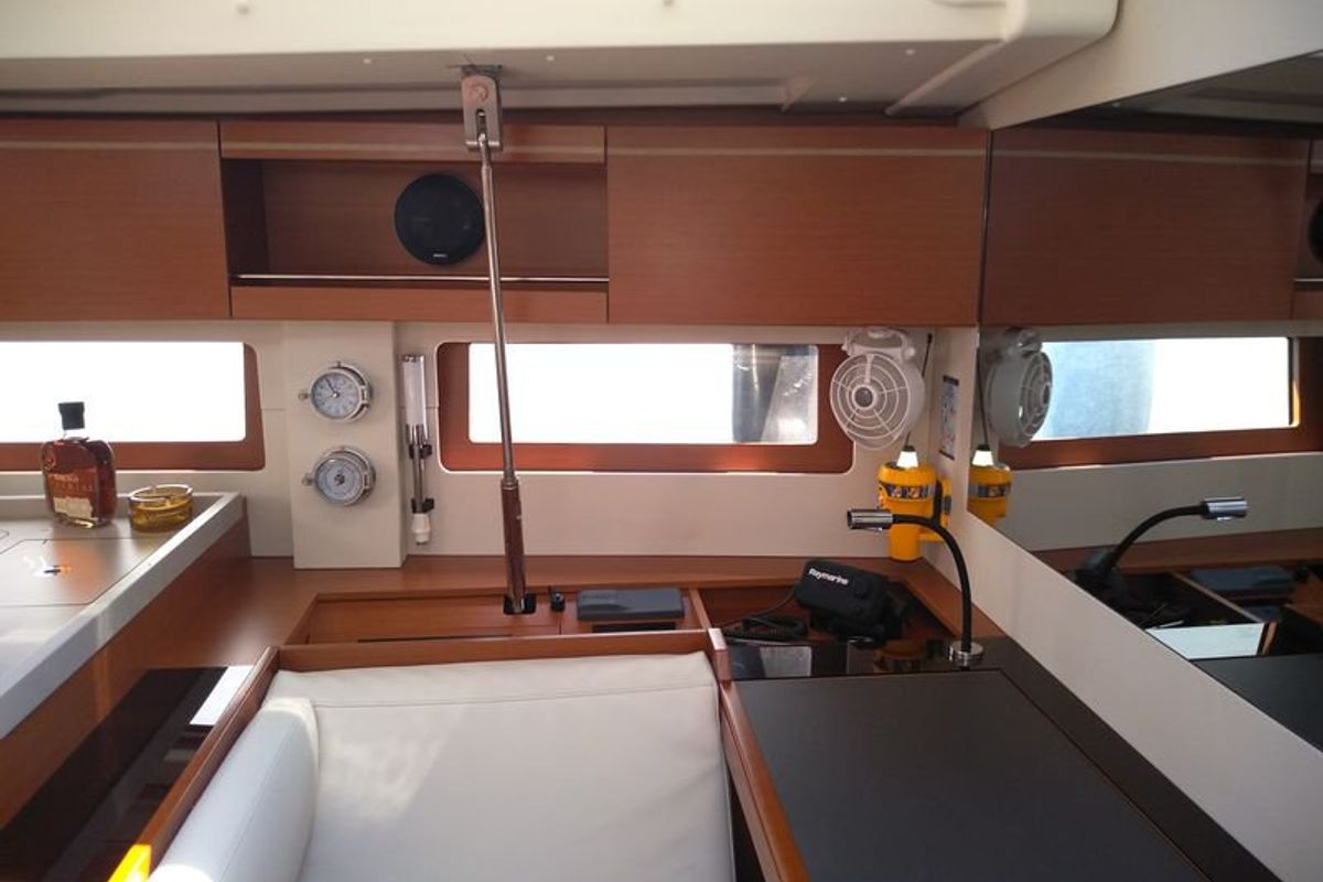 Salon of Famiglia, a Beneteau Oceanis 51.1 sailboat at Athens, Greece