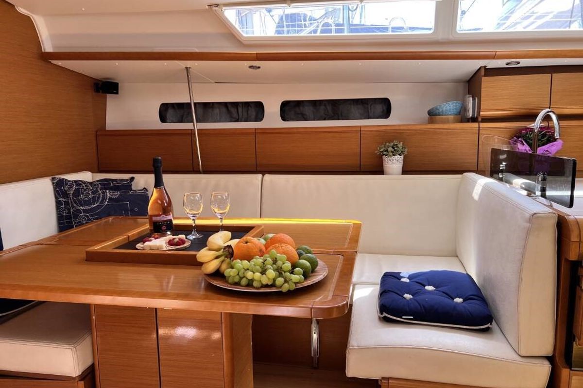 Salon of Lady Linda, a Jeanneau Sun Odyssey 439 sailboat at Općina Baška Voda, Croatia