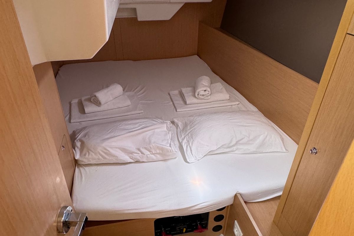 Cabin on Felina, a Beneteau Oceanis 38 sailboat at Općina Sukošan, Croatia