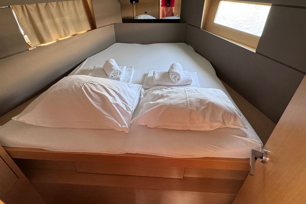 Cabin on Felina, a Beneteau Oceanis 38 sailboat at Općina Sukošan, Croatia